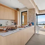 Villa Mamasana - New Magnificent With Infinity Pool & Tennis!