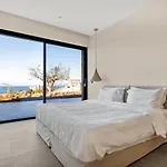 Mamasana - New Magnificent With Infinity Pool & Tennis! Villa
