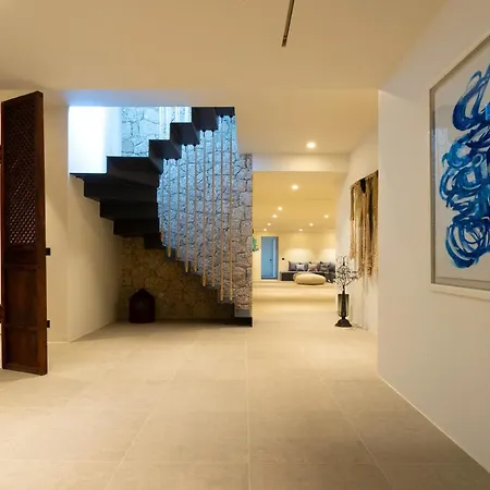 فيلة Mamasana - New Magnificent With Infinity Pool & Tennis! *