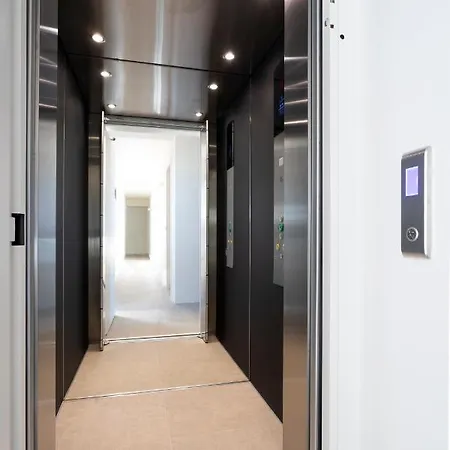 فيلة Mamasana - New Magnificent With Infinity Pool & Tennis! *