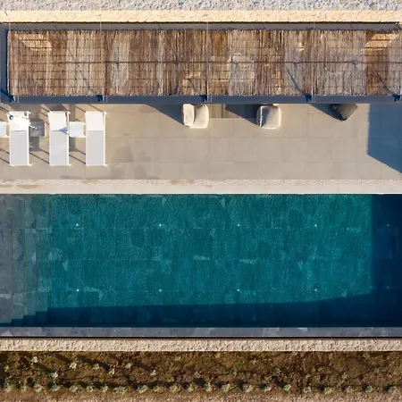 Villa Mamasana - New Magnificent With Infinity Pool & Tennis!
