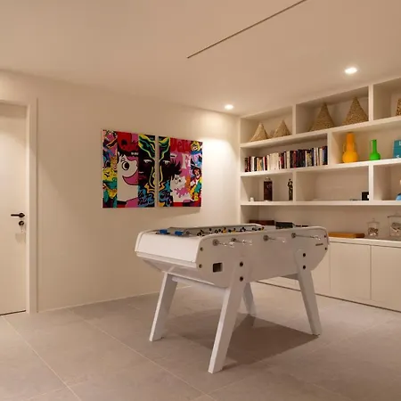 فيلة Mamasana - New Magnificent With Infinity Pool & Tennis! *