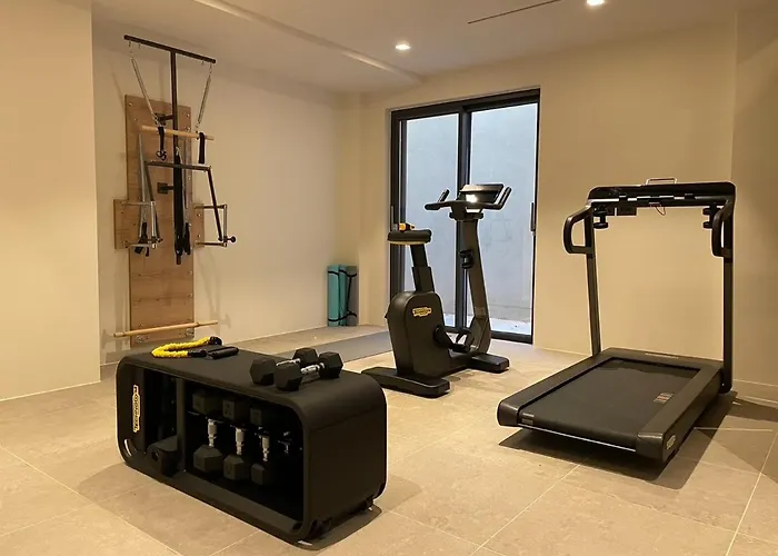 Mamasana - New Magnificent With Infinity Pool & Tennis! *