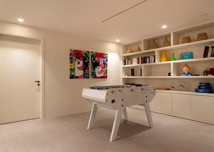 Villa Mamasana - New Magnificent With Infinity Pool & Tennis! *