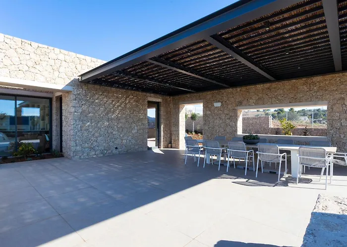 Mamasana - New Magnificent With Infinity Pool & Tennis! *